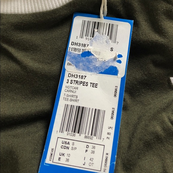 Adidas t shirt - Picture 6 of 6